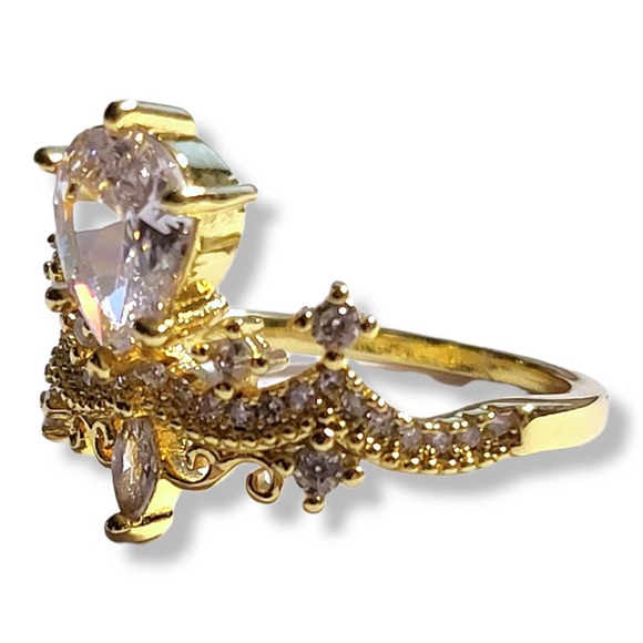 18KYG Plated Brass .97cttw Simulated Pear and Round Diamond Crown Ring Size 7 - Picture 2 of 5